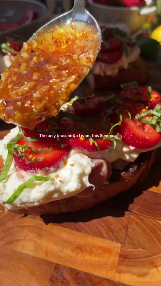 Post 4 by Frohneats on TikTok (video)