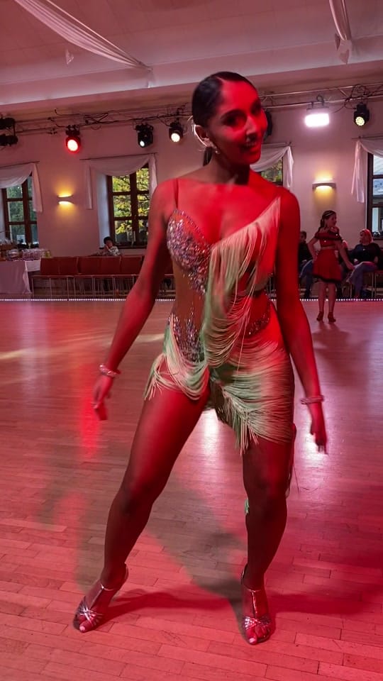 Post 8 by Frances Godlova on TikTok (video)