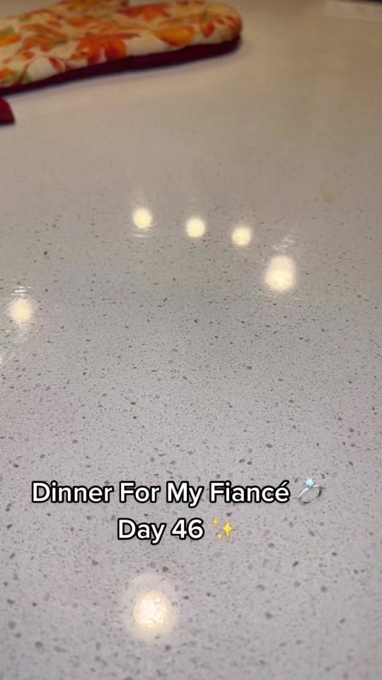 Post 10 by Arianna on TikTok (video)
