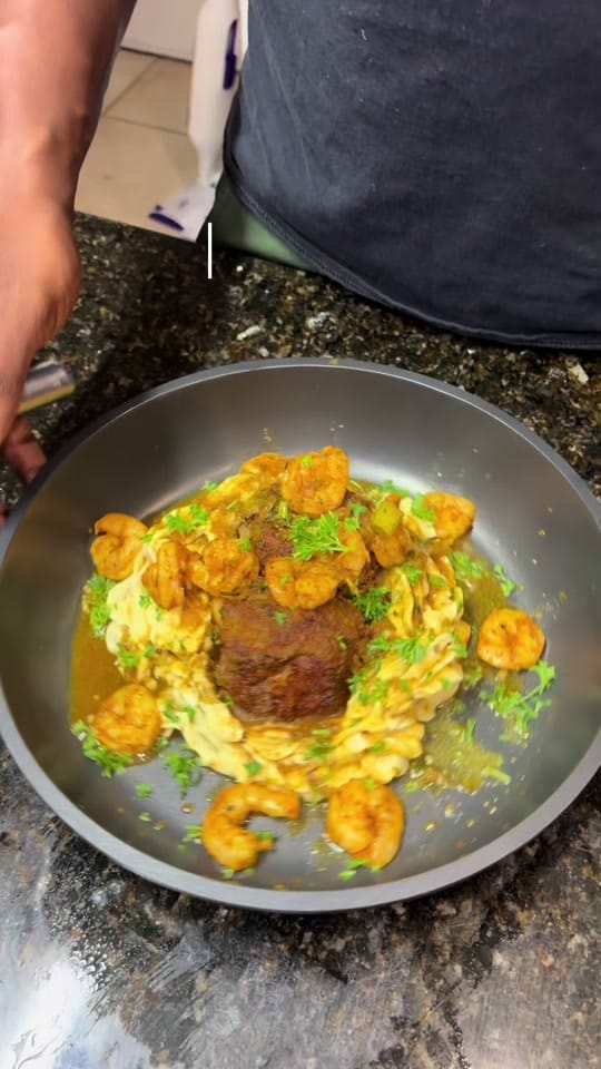 Post 6 by Easycookinwithsy on TikTok (video)