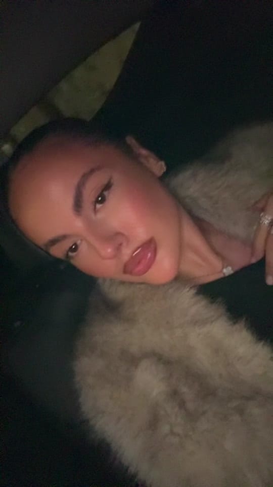 Post 6 by annemonev on TikTok (video)