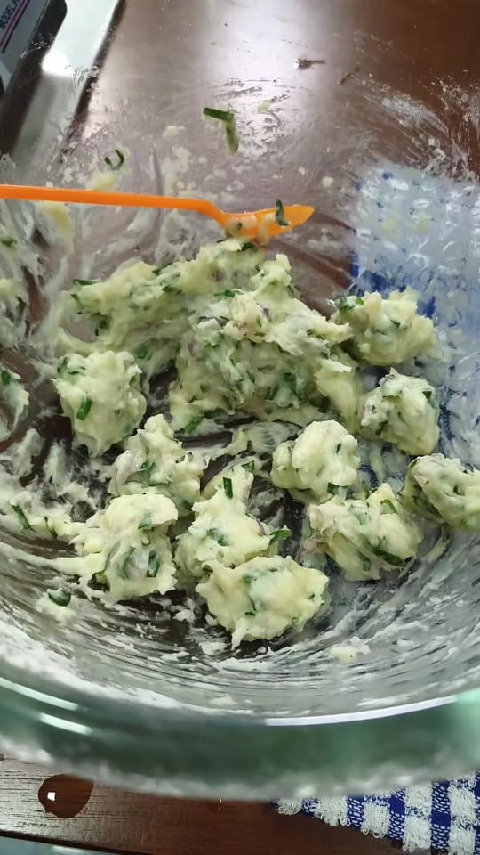 Post 2 by Cik Ani on TikTok (video)