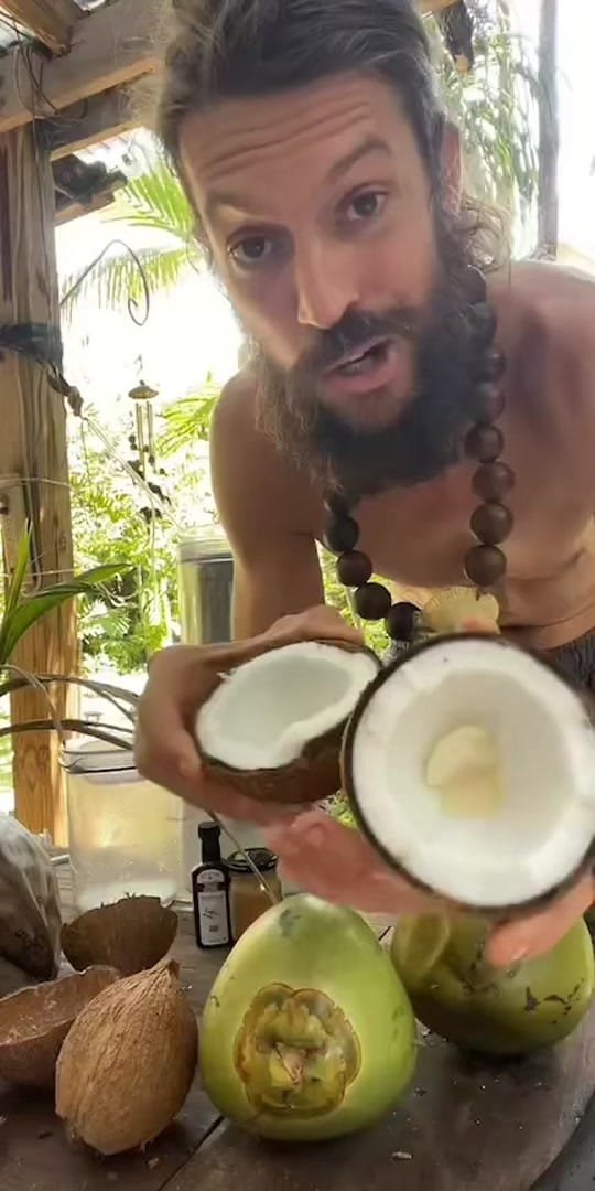 Post 8 by The Fruit Guru 🍌 on TikTok (video)