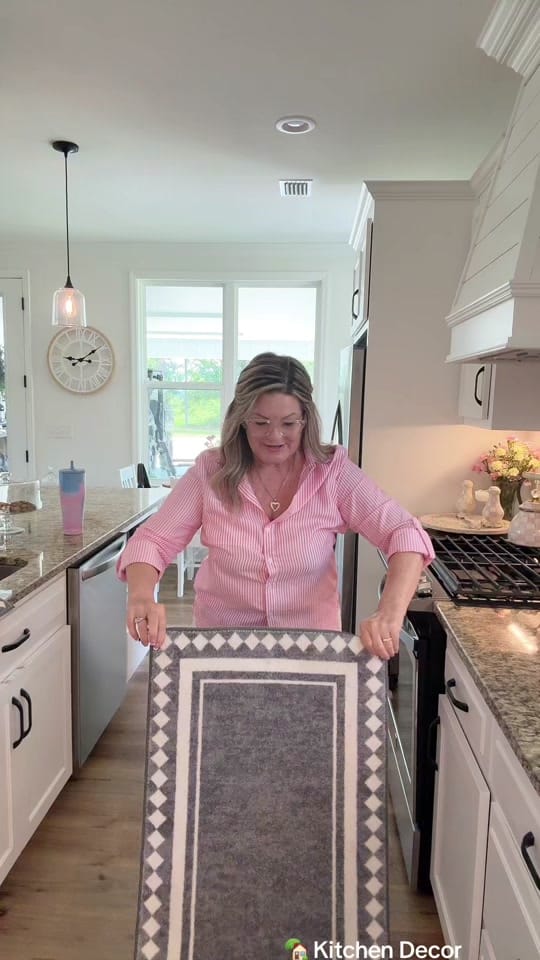 Post 4 by Melissa Pedrick on TikTok (video)