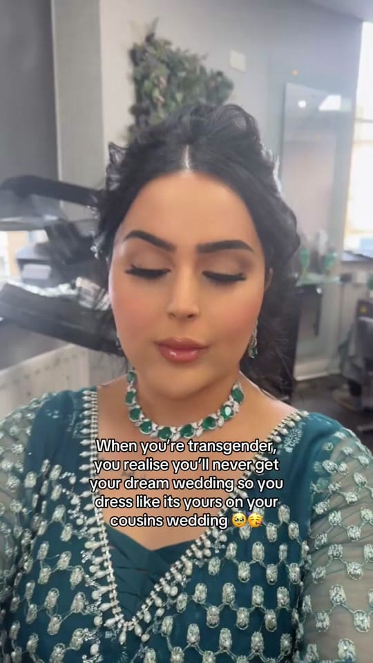 Post 9 by Amralux 🌟 on TikTok (video)