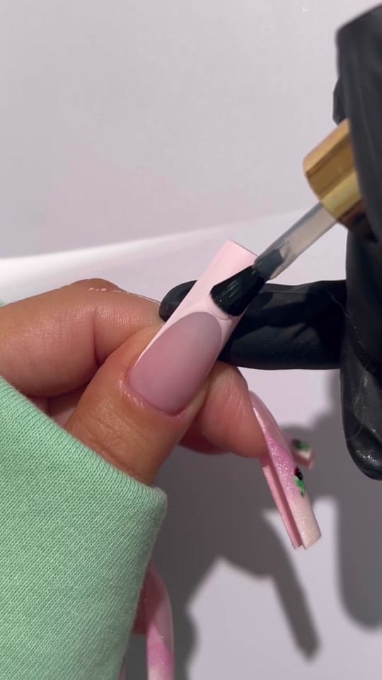 Post 6 by elize_nails on TikTok (video)