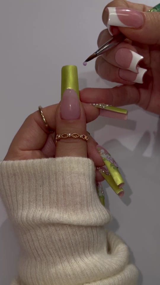 Post 7 by elize_nails on TikTok (video)