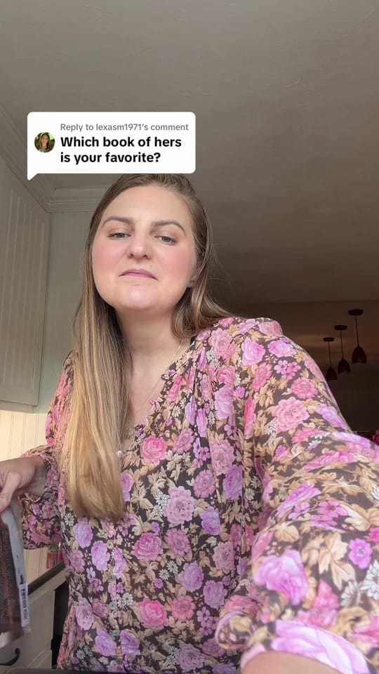 Post 1 by Caitlin Blue on TikTok (video)