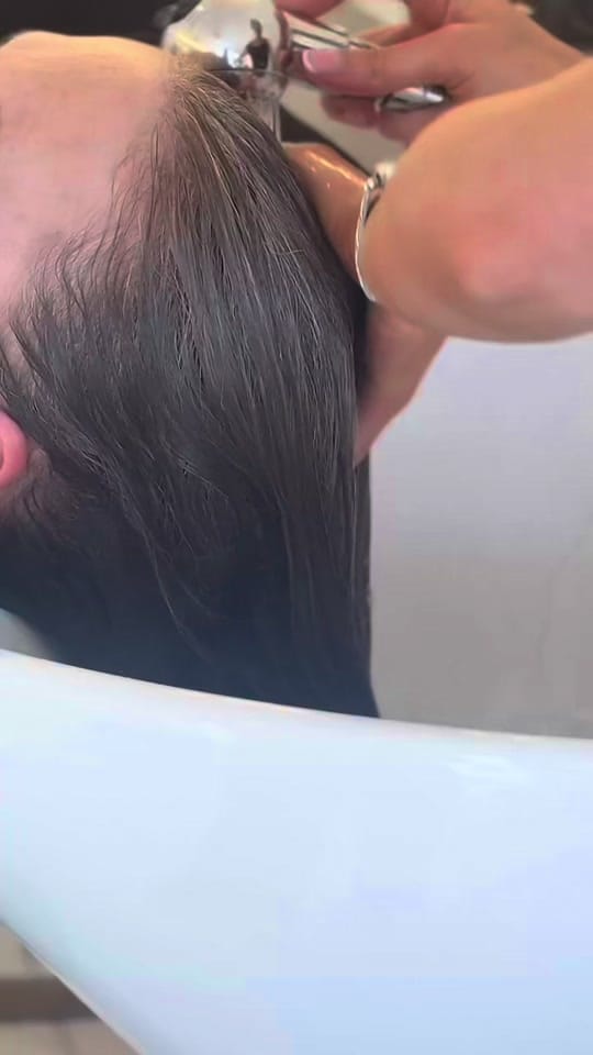 Post 1 by The Makeup & Hair Bar on TikTok (video)