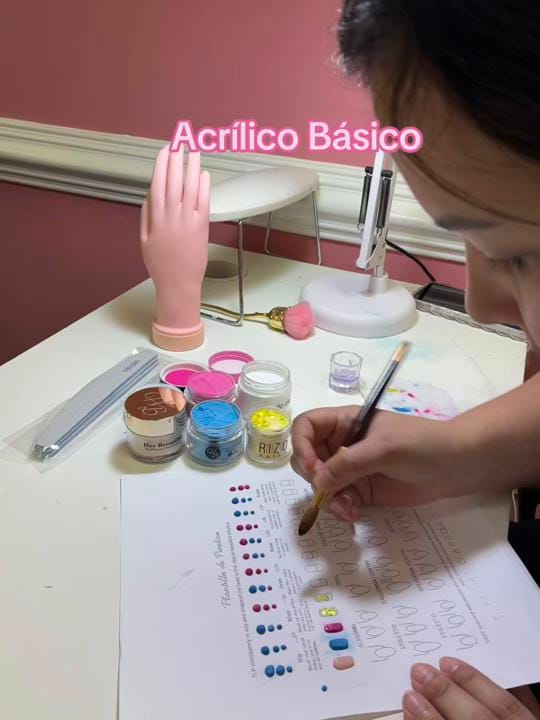 Post 6 by Gissellnails_academy on TikTok (video)