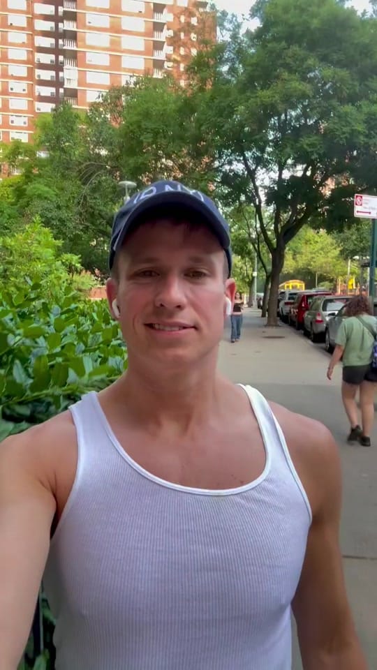 Post 3 by Erik Bottcher on TikTok (video)