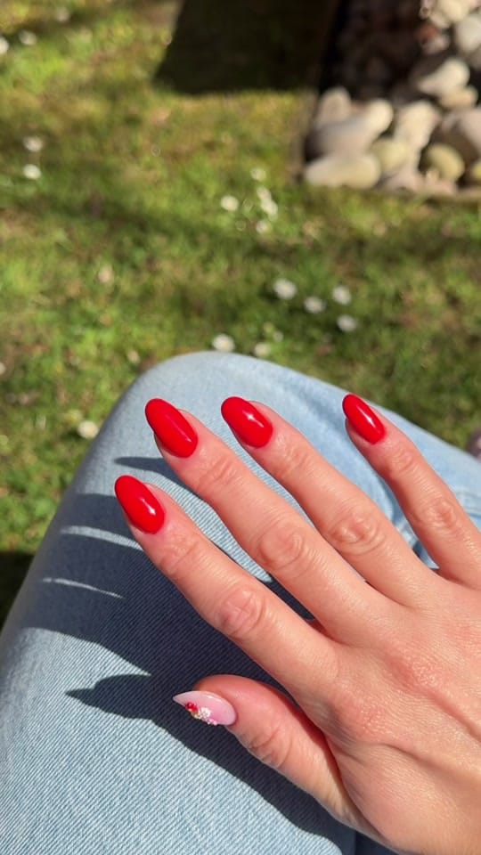 Post 5 by Nails Bab on TikTok (video)