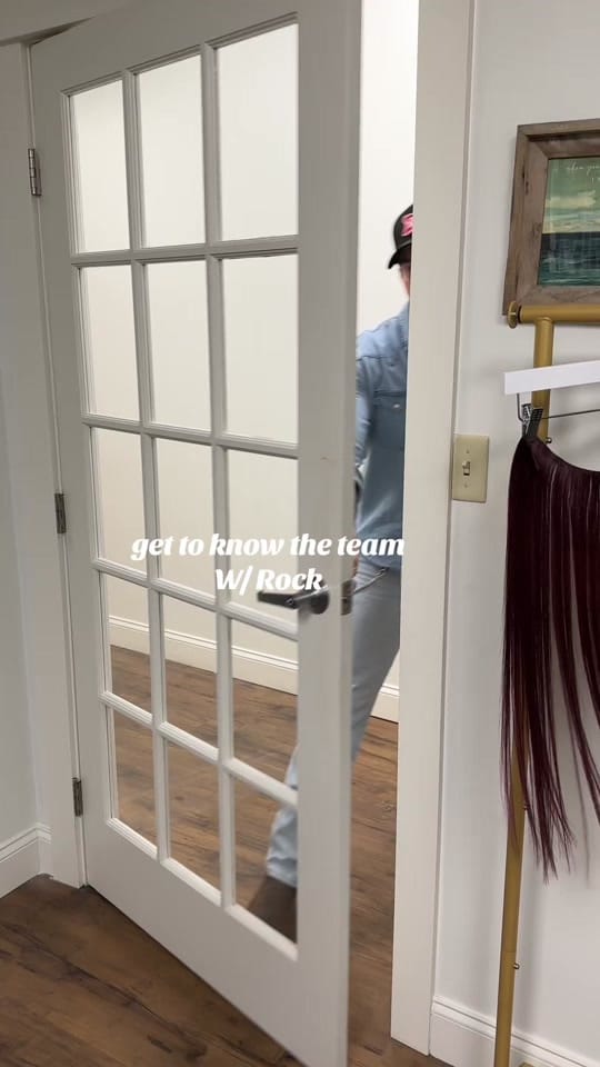 Post 5 by Salon 43 One on TikTok (video)