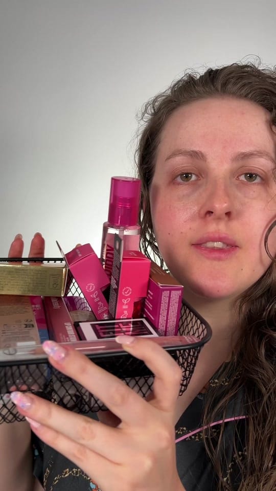 Post 5 by Liz Rose Friend on TikTok (video)