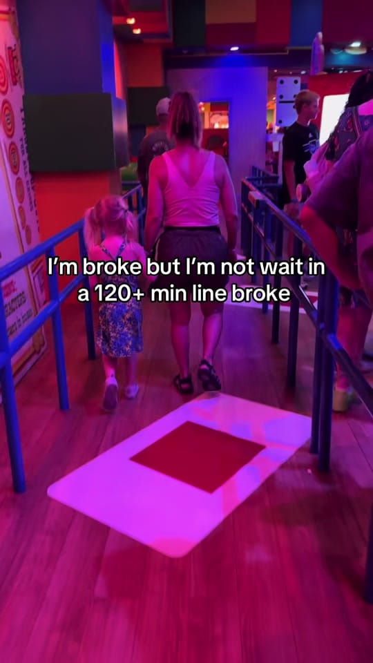 Post 5 by ERICA LONDON on TikTok (video)