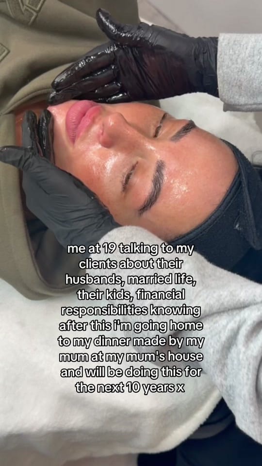 Post 4 by Hafsa🤍| MUA & SKIN SPECIALIST on TikTok (video)