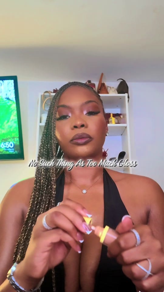 Post 1 by Miss Lamie London on TikTok (video)