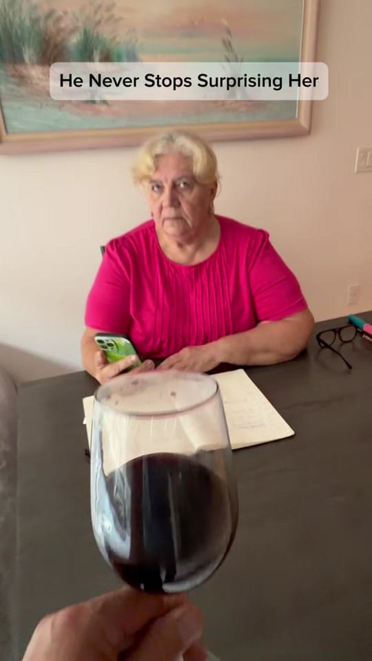 Post 10 by Nadia and Alex on TikTok (video)