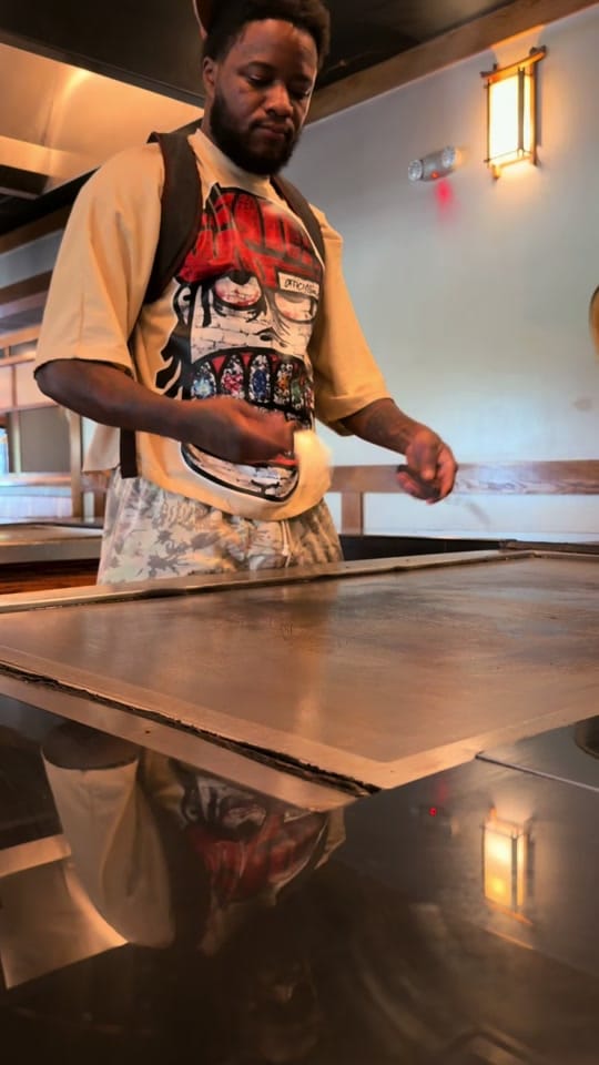 Post 1 by HibachiTok 👨🏾‍🍳 on TikTok (video)