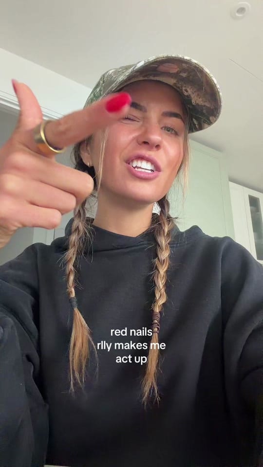 Post 9 by rosielewis_ on TikTok (video)