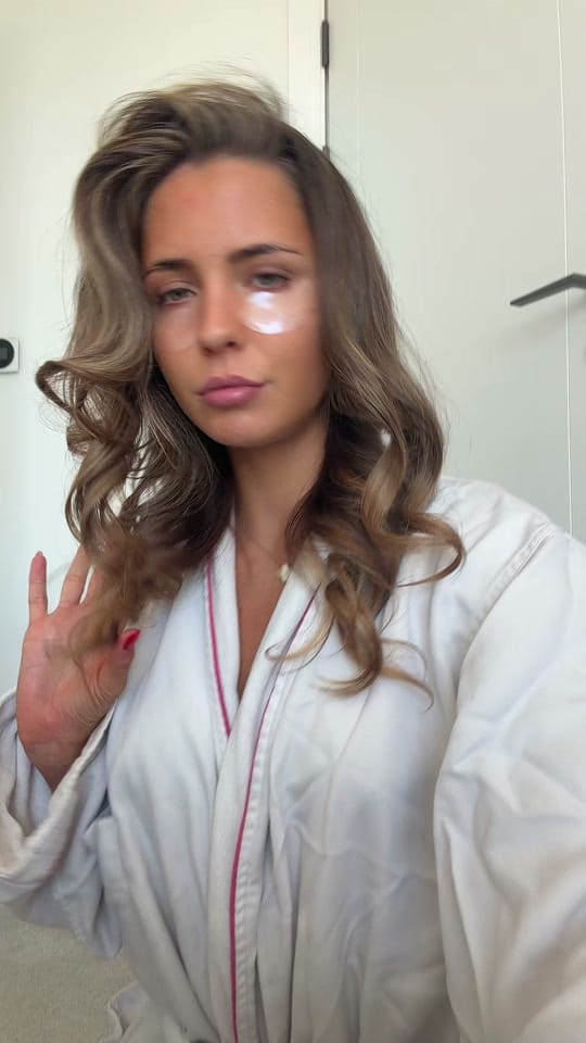 Post 6 by rosielewis_ on TikTok (video)