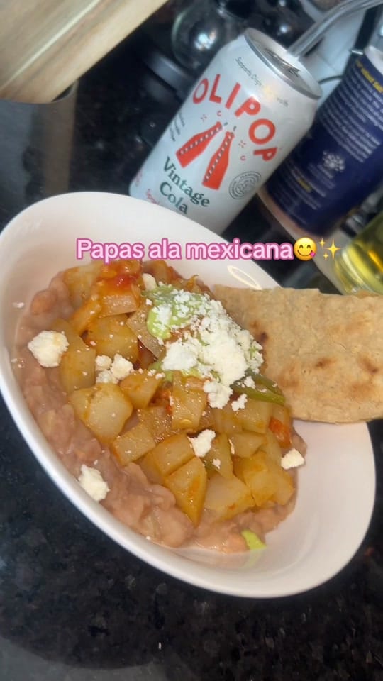 Post 4 by Valeria🤍 on TikTok (video)