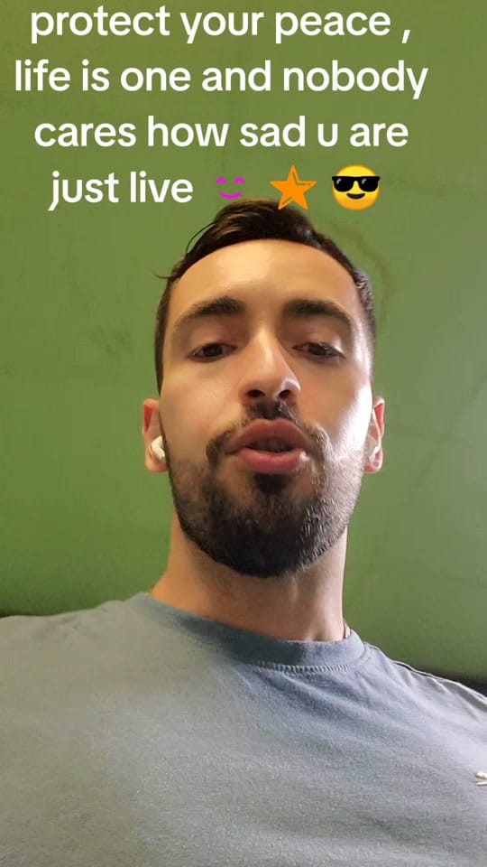 Post 3 by 🇱🇧 ALAA 🇬🇧 on TikTok (video)