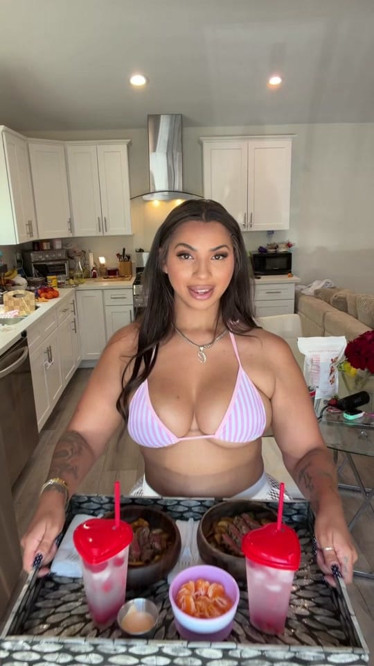 Post 4 by Stuffedcici on TikTok (video)