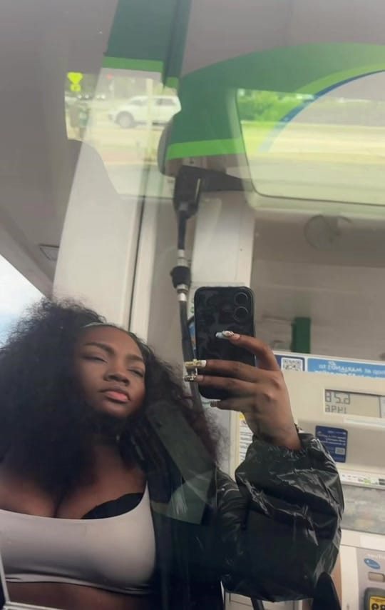 Post 1 by Jayy Williams on TikTok (video)
