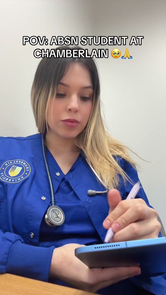 Post 8 by Blanca🍒 on TikTok (video)