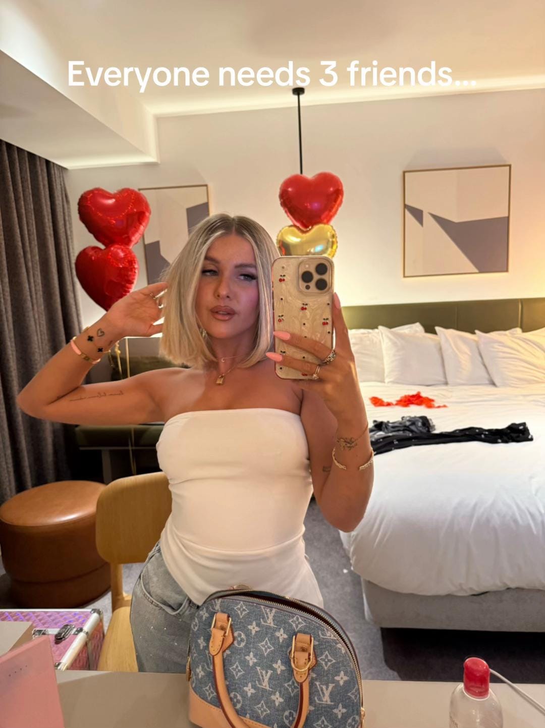 Post 8 by poppyyyjohnsonnn on TikTok (video)