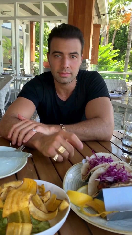 Post 8 by The Healthy Kitchen Miami on TikTok (video)