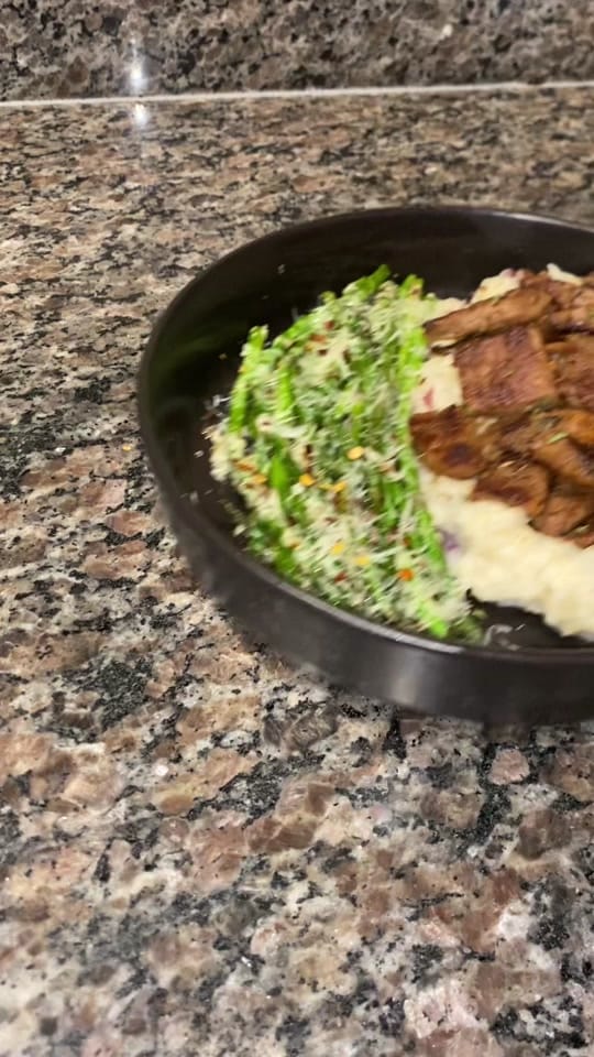 Post 2 by kayyt__cooks on TikTok (video)