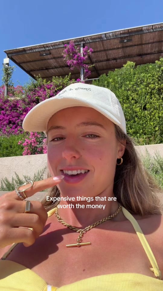 Post 3 by Olympia Anley on TikTok (video)