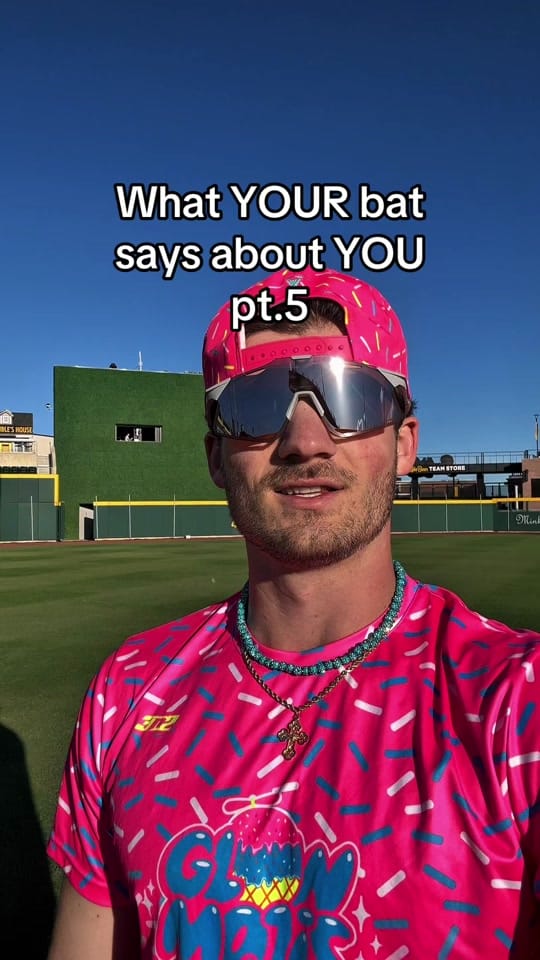 Post 2 by Max Varon on TikTok (video)