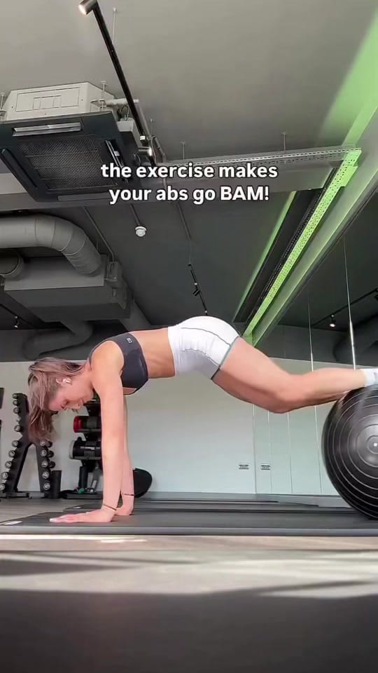 Post 4 by Gabriella on TikTok (video)