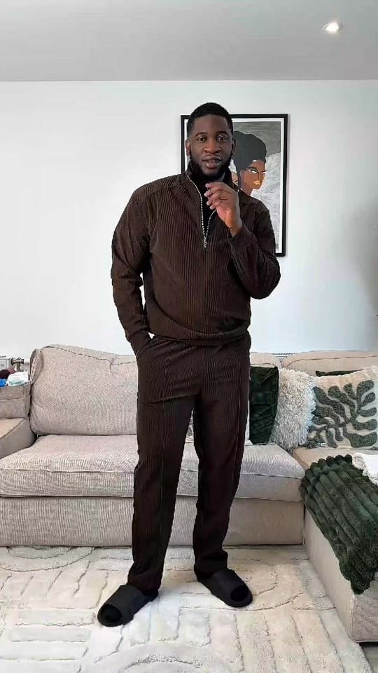 Post 2 by Loic Rostand on TikTok (video)