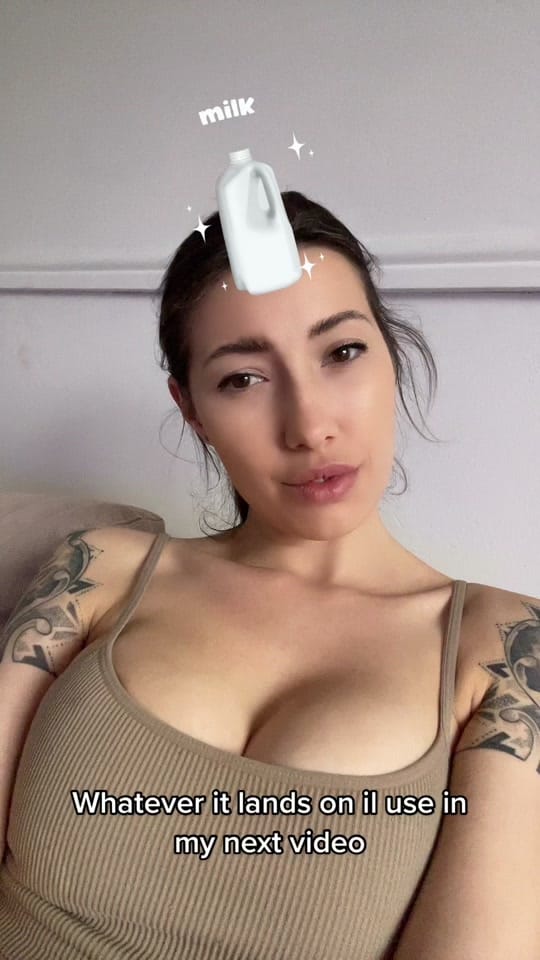 Post 2 by Flora Ivy on TikTok (video)