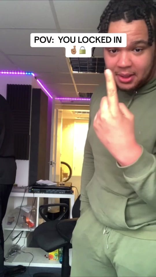 Post 7 by ofcourseizm on TikTok (video)