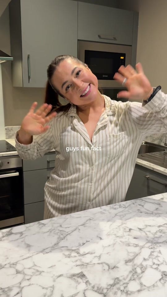 Post 10 by Demi Swift on TikTok (video)