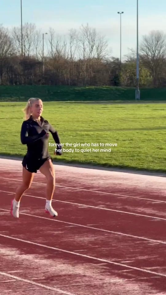 Post 3 by Amie Hudson | Hyrox Athlete on TikTok (video)