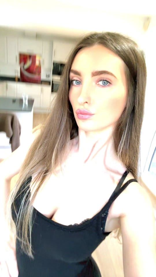 Post 5 by Ella Willis on TikTok (video)