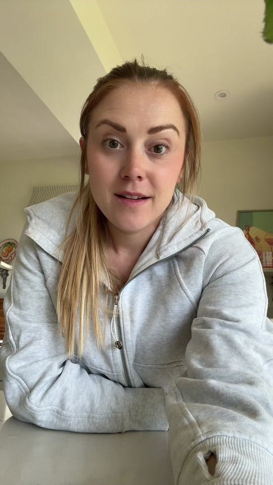 Post 4 by Emily Bell on TikTok (video)