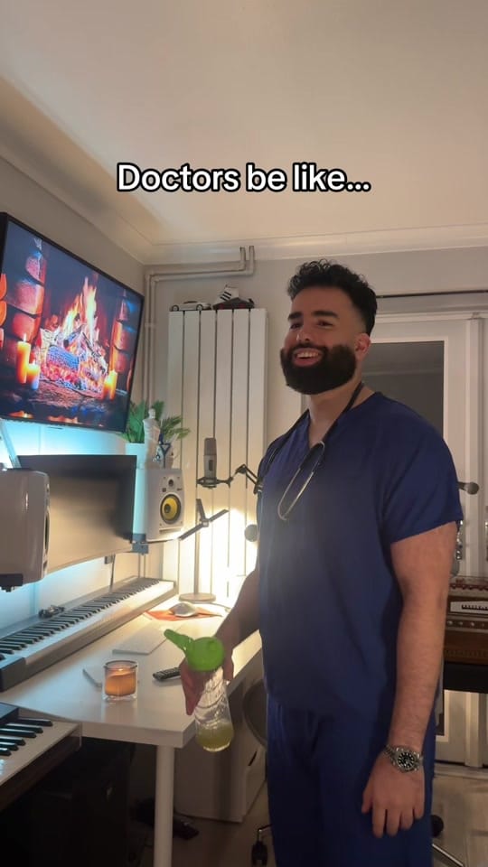 Post 5 by Dr. Eliás BMBS BMedSci (Hons) on TikTok (video)