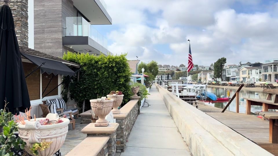 Post 2 by Life is Beautiful Aloha on TikTok (video)