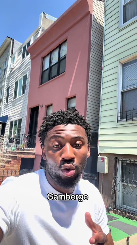 Post 5 by A U R É O on TikTok (video)