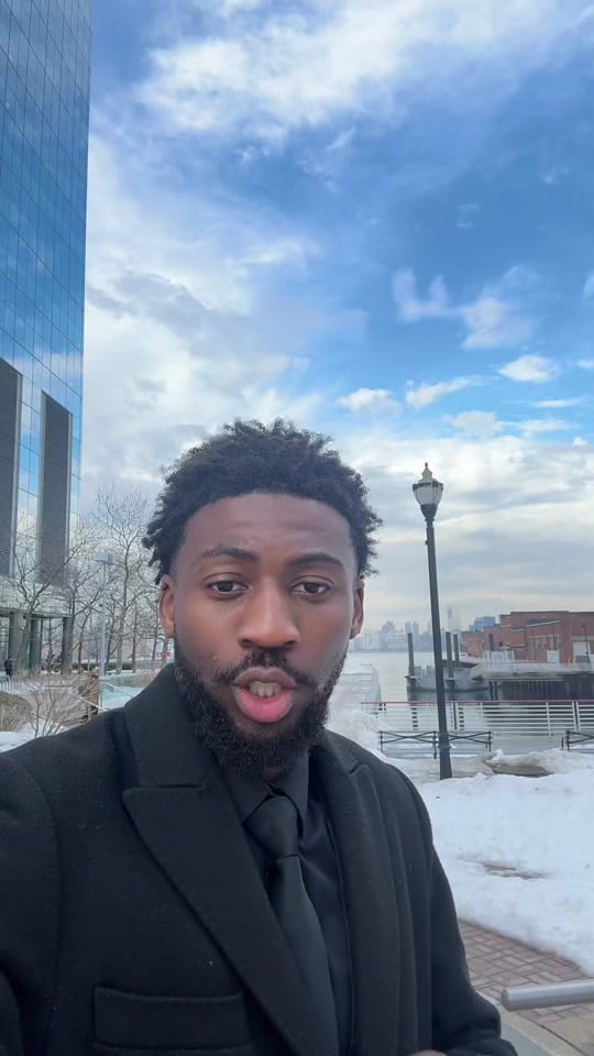 Post 8 by A U R É O on TikTok (video)