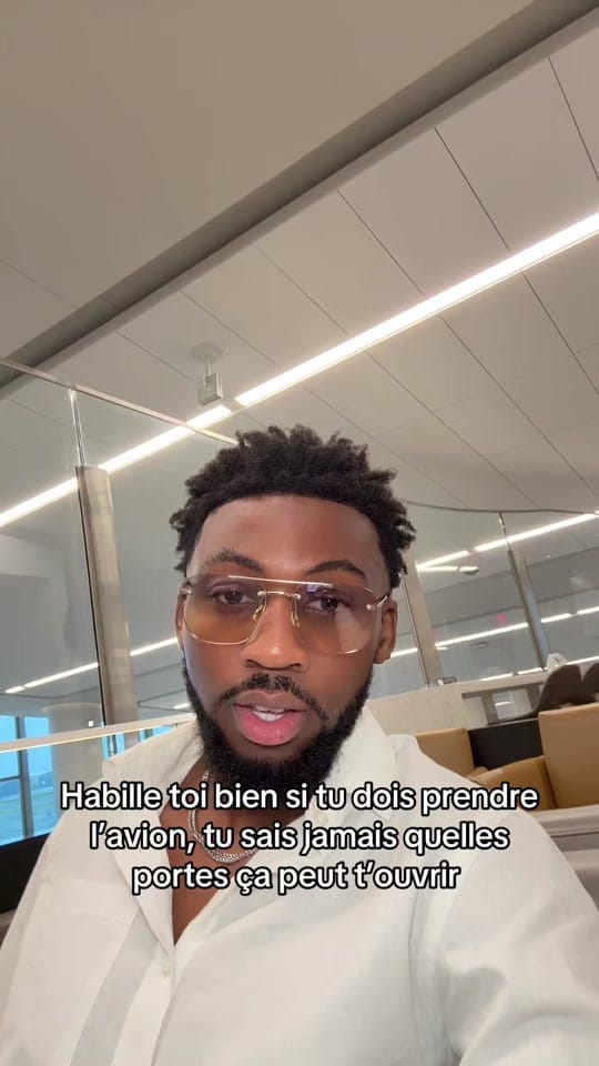 Post 10 by A U R É O on TikTok (video)
