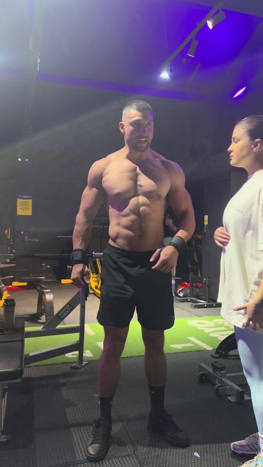Post 4 by iulifitness on TikTok (video)