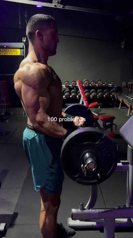 Post 3 by iulifitness on TikTok (video)